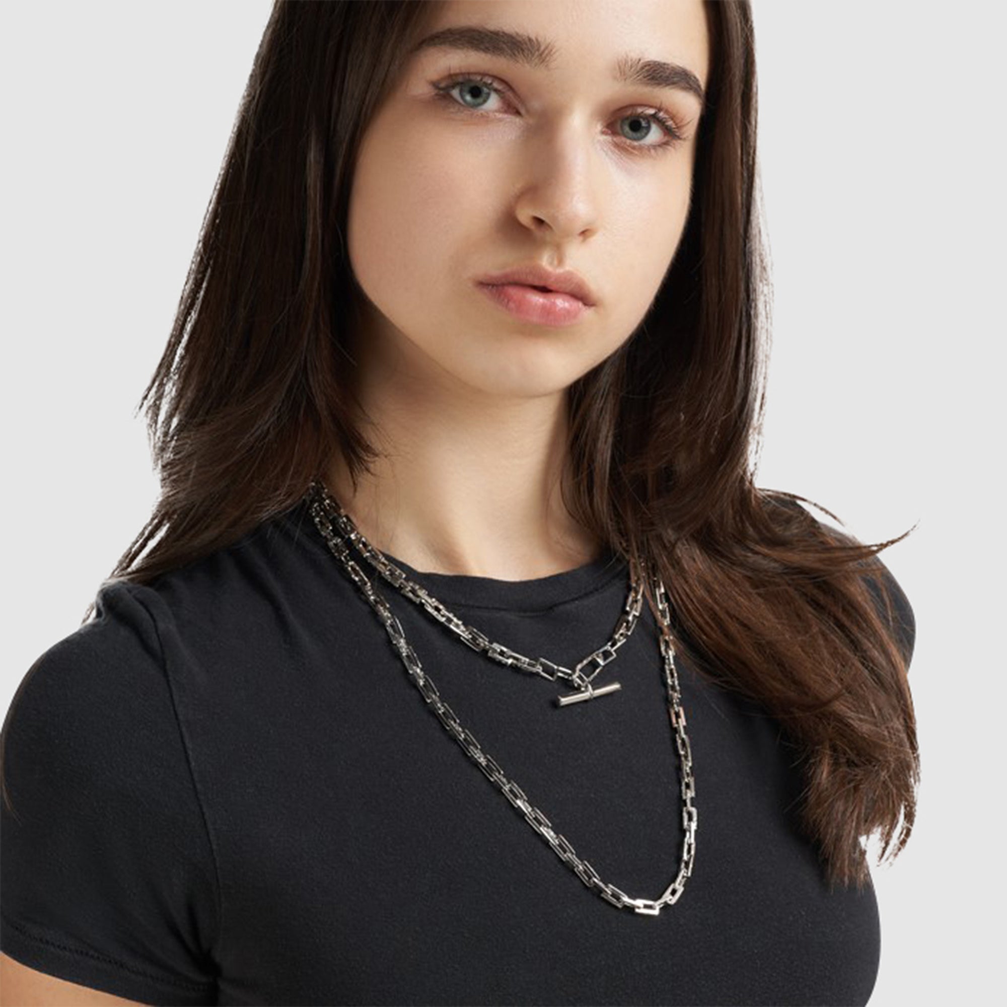 月亮和星星雕刻颈链